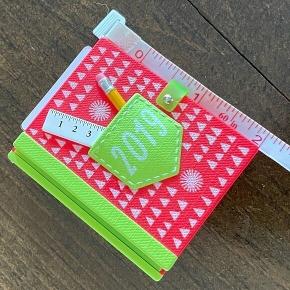 Hallmark Keepsake Christmas Ornament 2019 School Days Notebook‎ Photo Frame - Picture 7 of 12